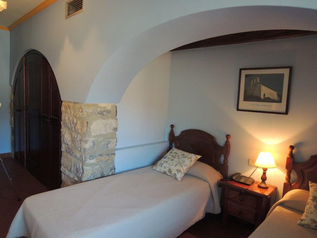 Hostal De La Rovira Oix Buitenkant foto