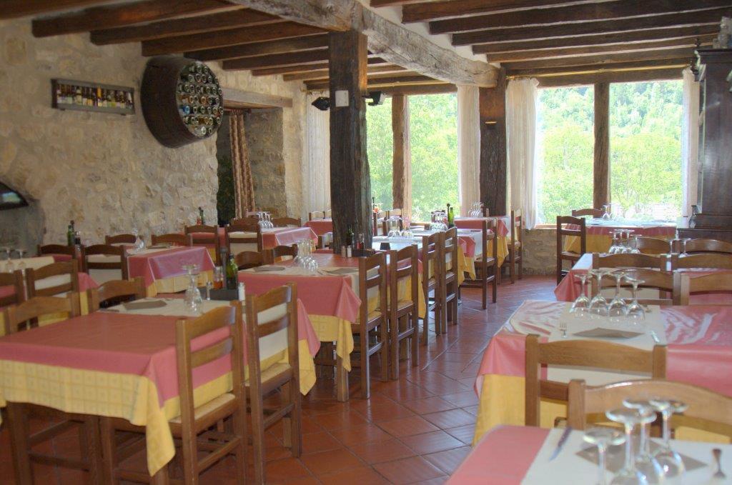 Hostal De La Rovira Oix Buitenkant foto