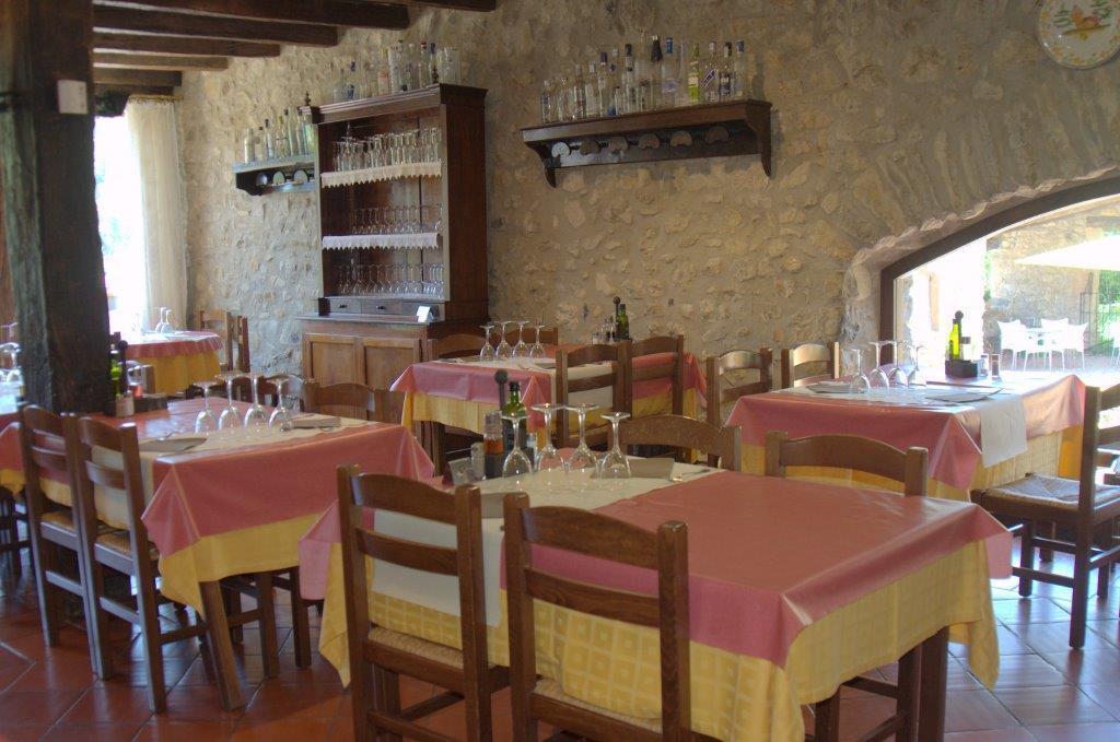 Hostal De La Rovira Oix Buitenkant foto