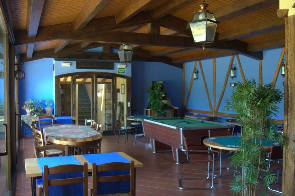 Hostal De La Rovira Oix Buitenkant foto