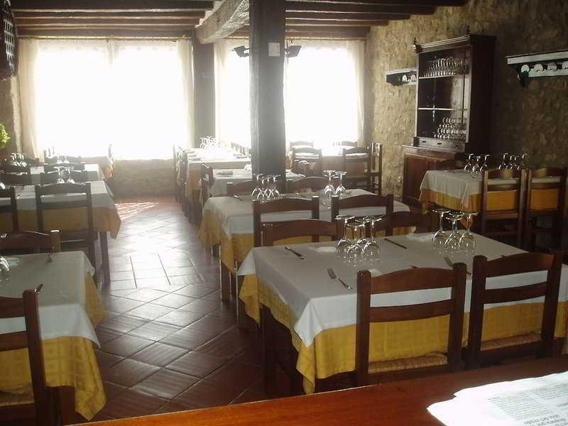Hostal De La Rovira Oix Buitenkant foto